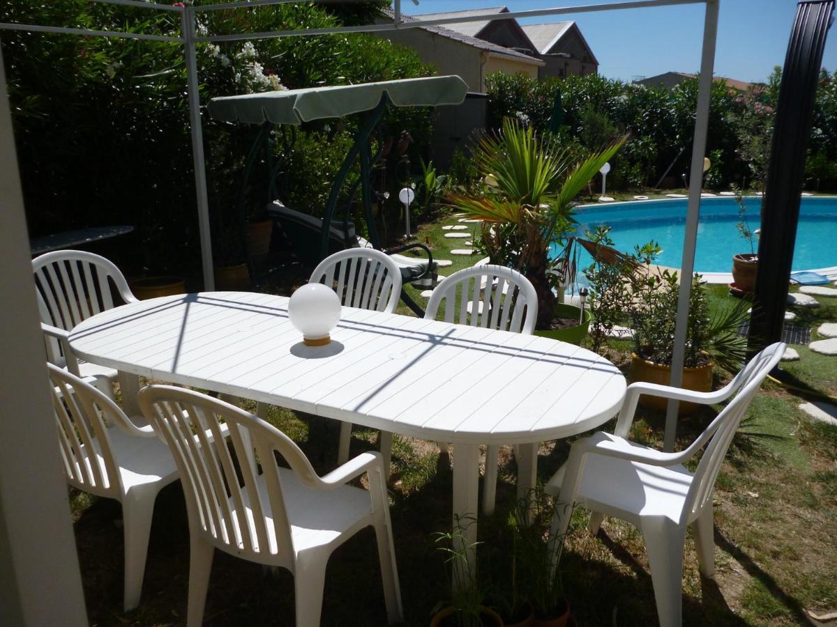 Chez Patrick Roujan Bed & Breakfast Exterior photo