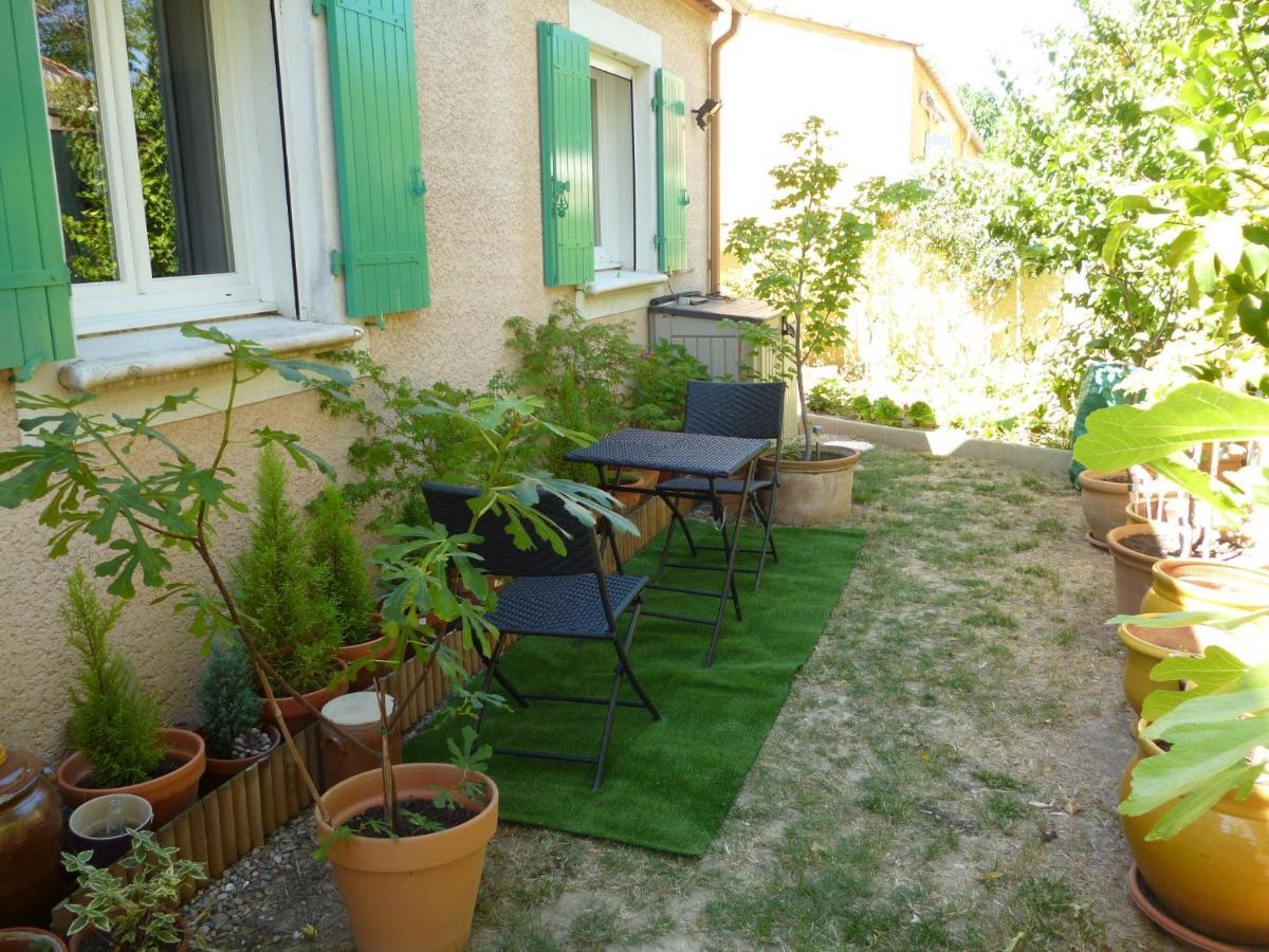 Chez Patrick Roujan Bed & Breakfast Exterior photo